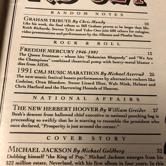 92’ ROLLING STONE AND 2009 MENS QUARTERLY G Q MAGAZINES Set of 2 - Picture 5 of 16